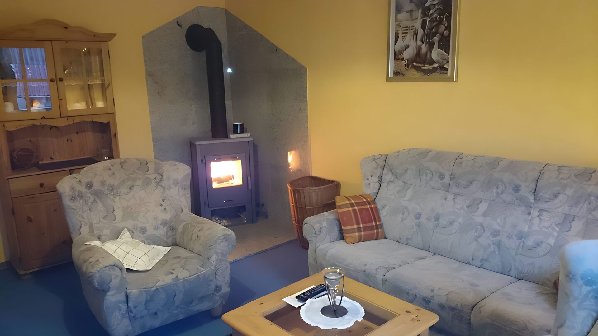 Wohnzimmer mit Kaminofen